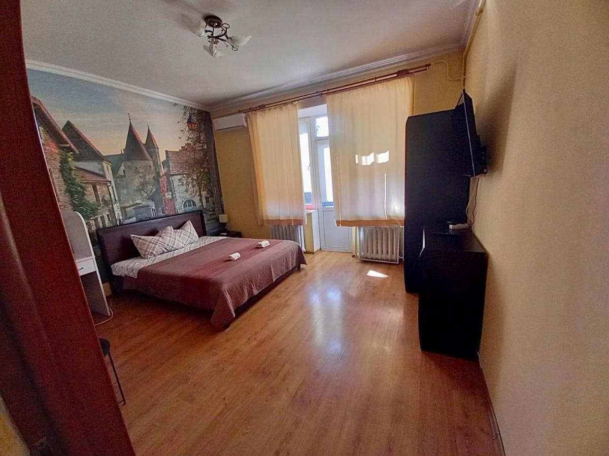 Valentine Apartment Lviv Eksteriør billede